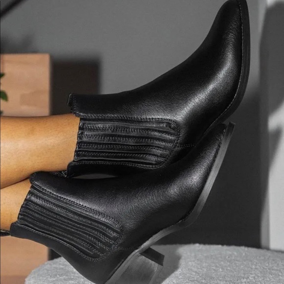 Billini | Shoes | Billini Eamon Boots 